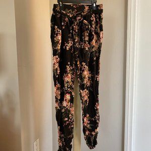 Boom Boom Jeans vintage black and floral casual pants